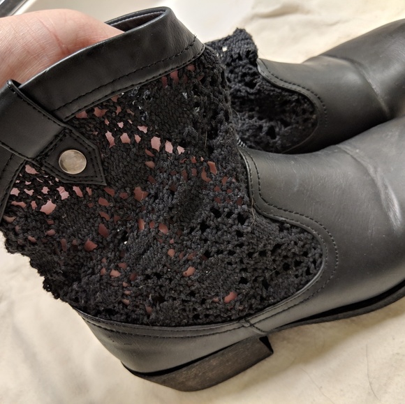 Lace booties - Picture 5 of 6